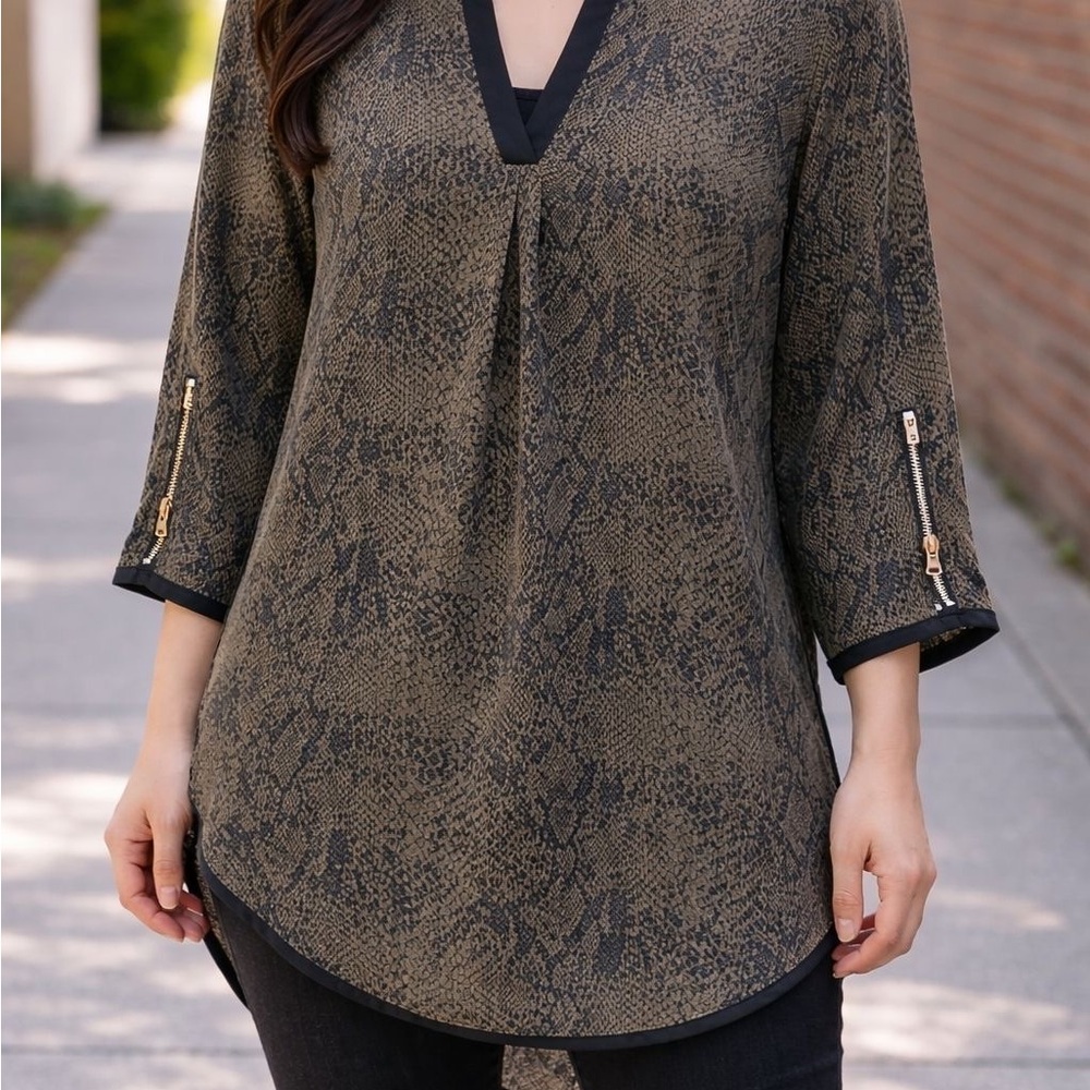 Elegant Black and Tan Women's Top